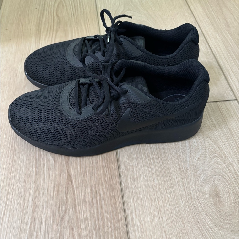 Nike Men's All-Black Sneakers
